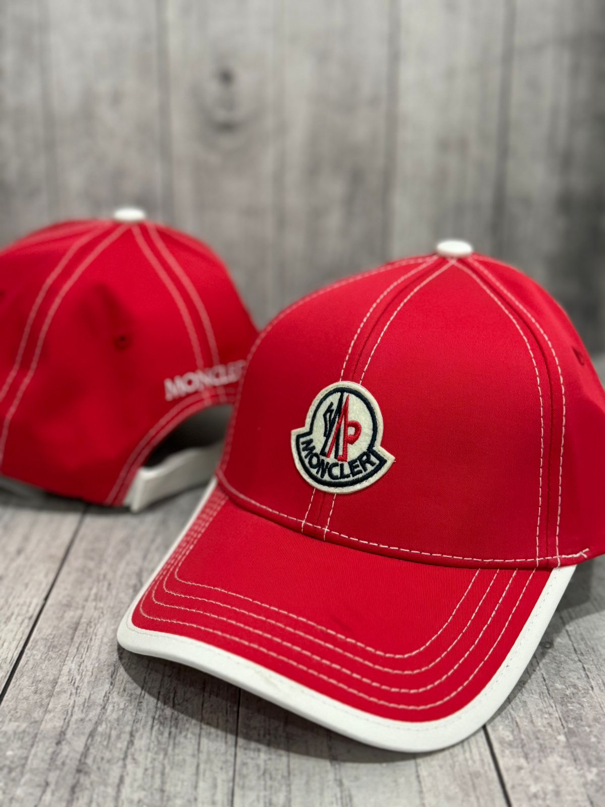 gorra moncler